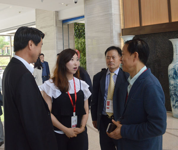 韓國中小企業(yè)振興公團(tuán)來聯(lián)橋集團(tuán)考察