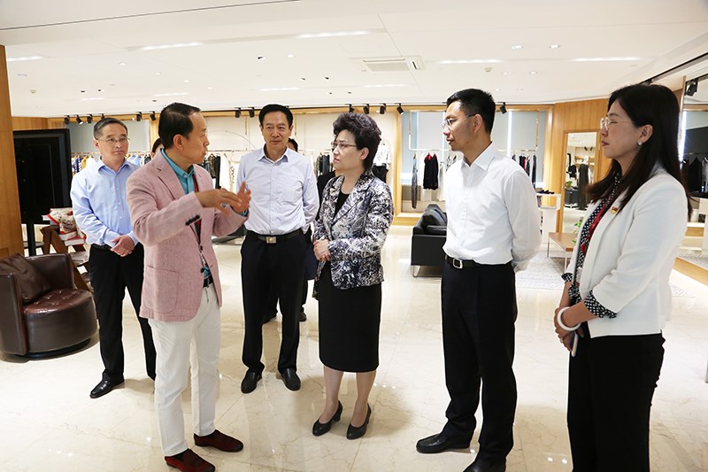 山東省委常委、統(tǒng)戰(zhàn)部部長邢善萍一行到聯(lián)橋集團調(diào)研