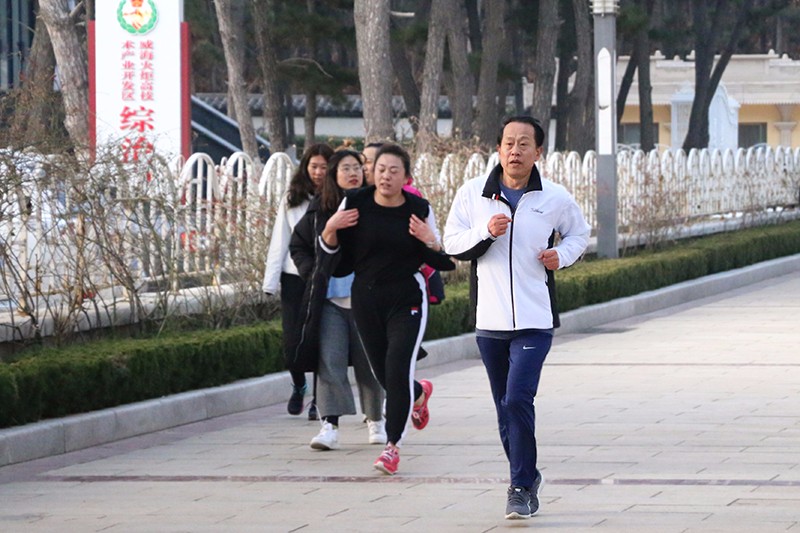 聯(lián)橋集團(tuán)2019春季越野賽燃情開賽(圖2)