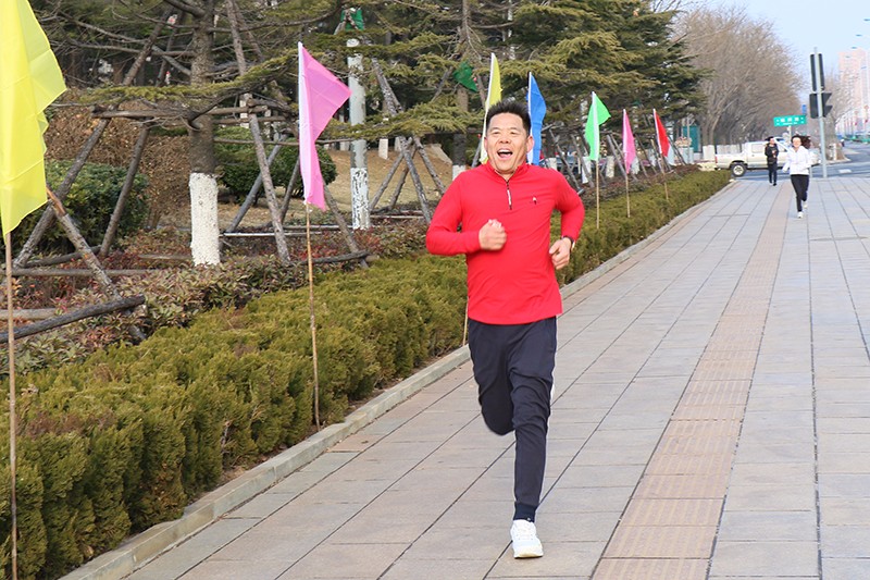 聯(lián)橋集團(tuán)2019春季越野賽燃情開賽(圖3)