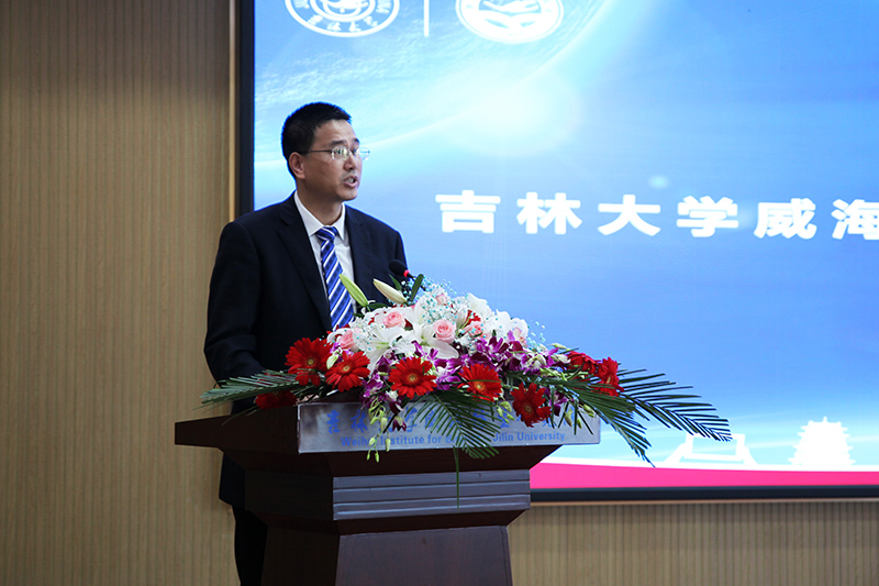 聯(lián)橋集團黨委書記、董事長慕镕鍵當(dāng)選為吉林大學(xué)威海校友會首任會長(圖3)